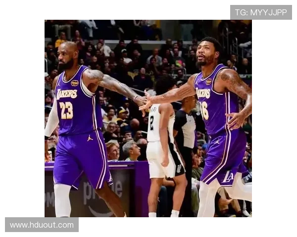 湖人三人末节爆发雷迪克用人失误